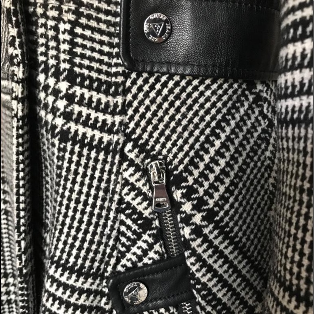 Gues Coat Black and White - Picture 9 of 16